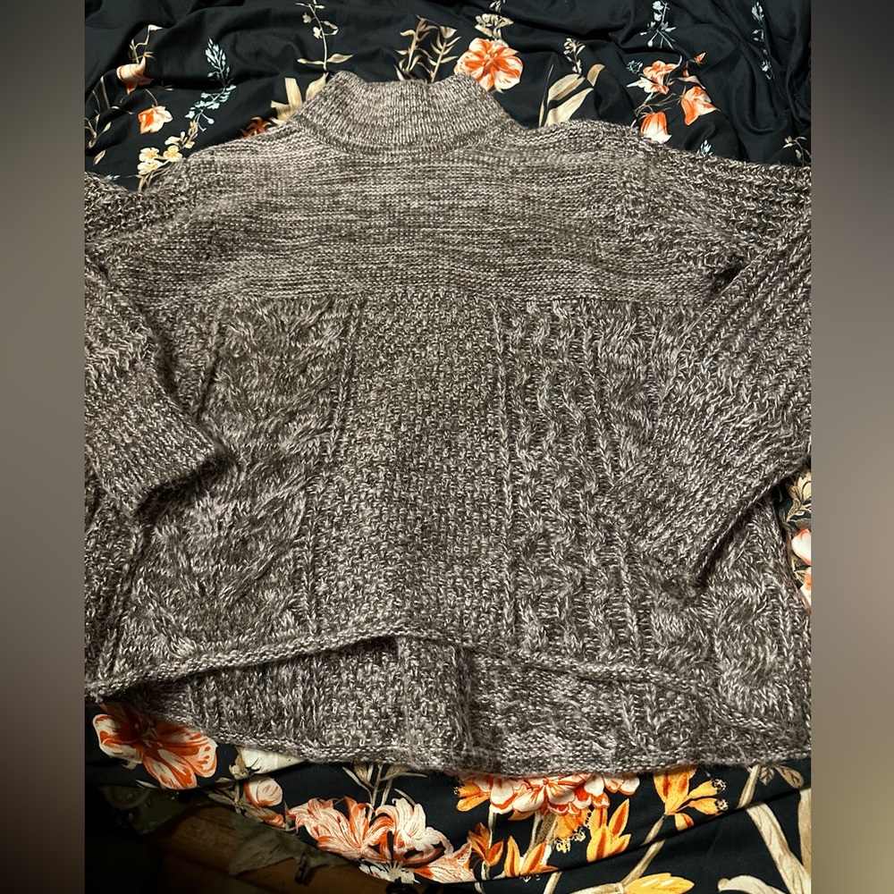 Simply Vera sweater plum high neck great color